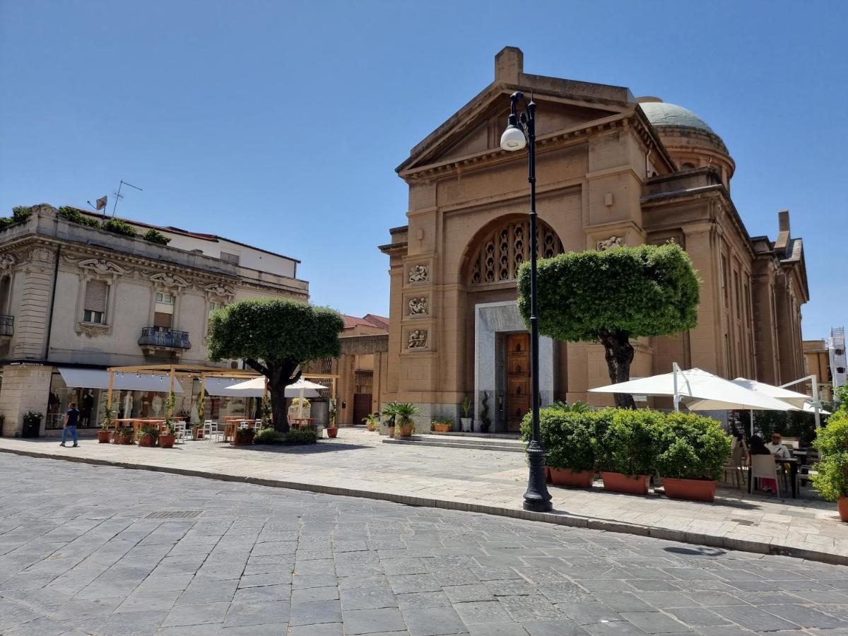 Loft Magna Grecia Reggio Calabria Centro Storico A 3 Minuti A Piedi Dal Mare Apartment Exterior photo
