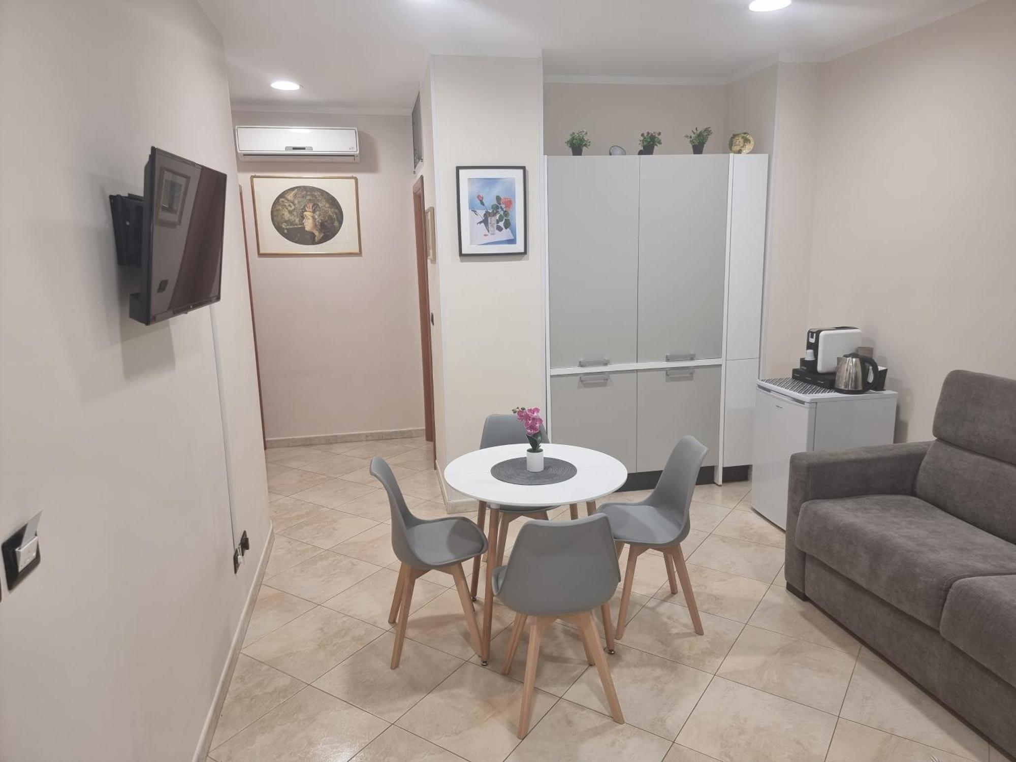 Loft Magna Grecia Reggio Calabria Centro Storico A 3 Minuti A Piedi Dal Mare Apartment Exterior photo