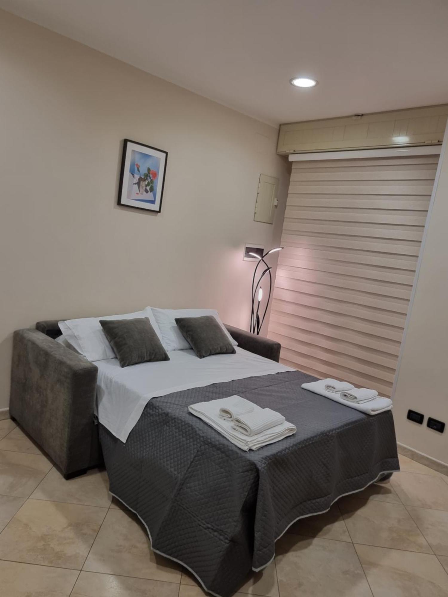 Loft Magna Grecia Reggio Calabria Centro Storico A 3 Minuti A Piedi Dal Mare Apartment Exterior photo
